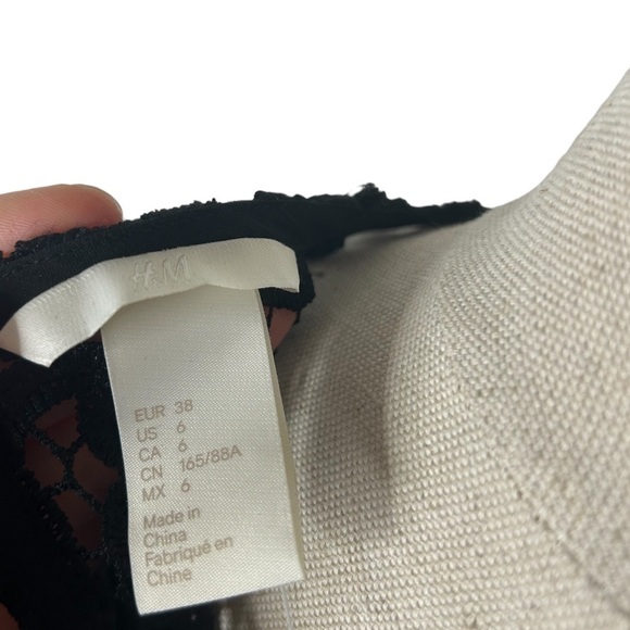 H&M Black Embroidered Lace Ruffle Long Balloon Sleeve Sheer Blouse Women Size 6 - Picture 16 of 16